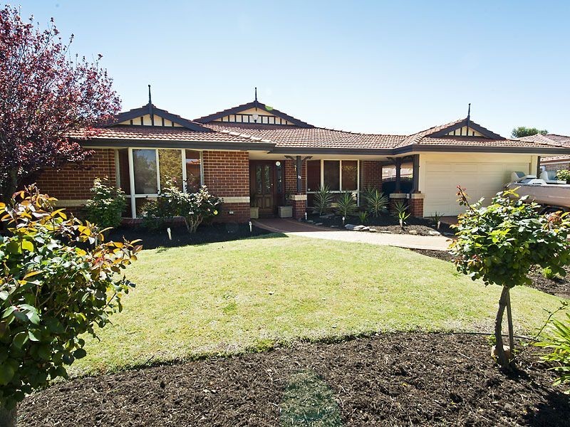 33 Southacre Drive, Canning Vale WA 6155
