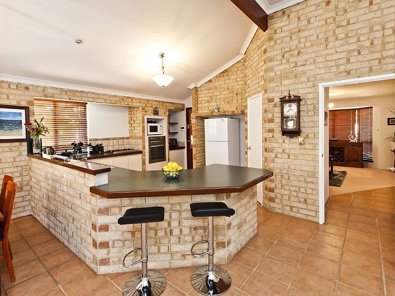 33 Southacre Drive, Canning Vale WA 6155