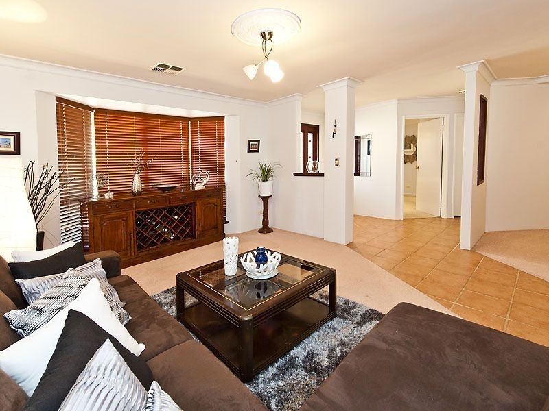 33 Southacre Drive, Canning Vale WA 6155