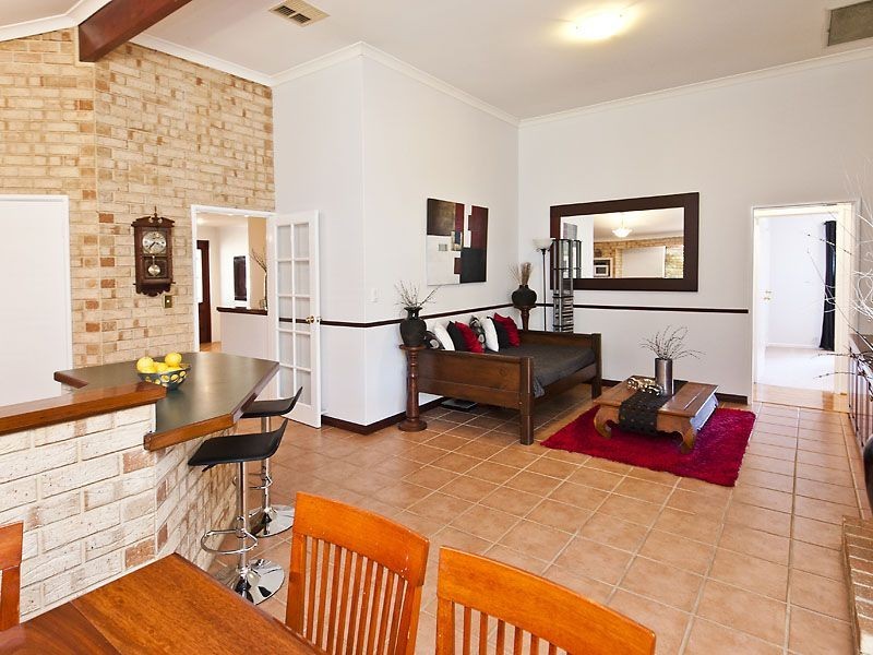 33 Southacre Drive, Canning Vale WA 6155