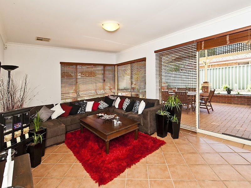 33 Southacre Drive, Canning Vale WA 6155