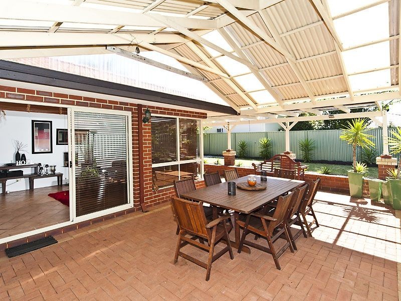 33 Southacre Drive, Canning Vale WA 6155