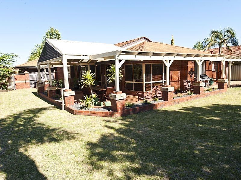 33 Southacre Drive, Canning Vale WA 6155