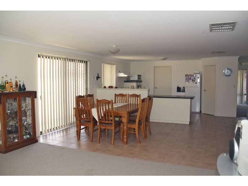 226 Amherst Road, Canning Vale WA 6155