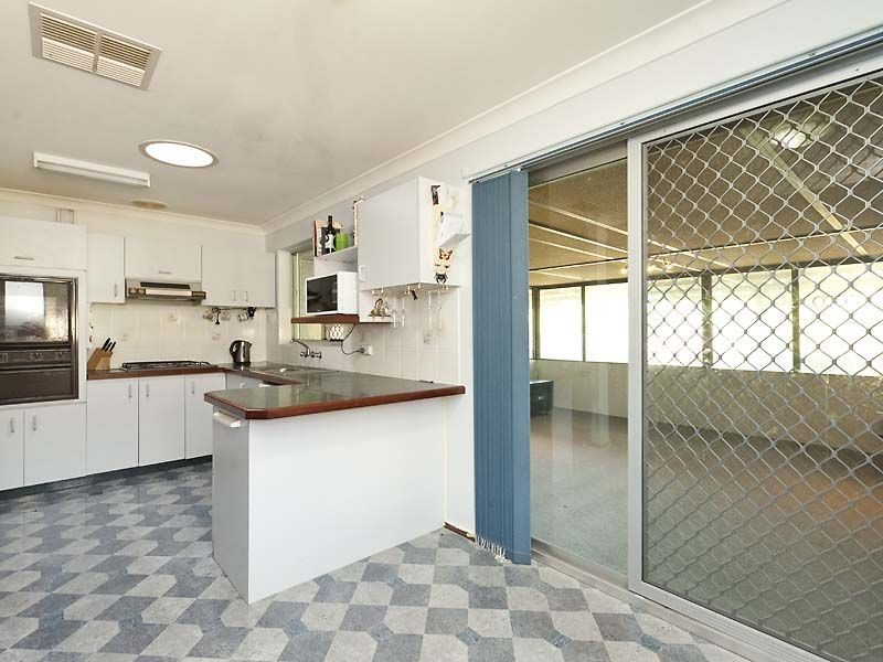 12 Girraween Street, Armadale WA 6112