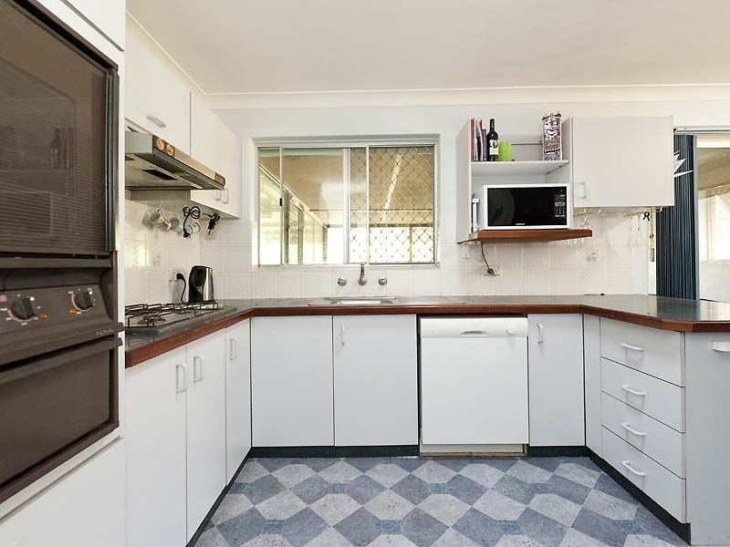 12 Girraween Street, Armadale WA 6112