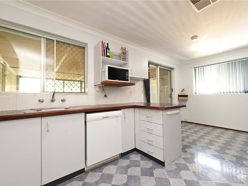 12 Girraween Street, Armadale WA 6112