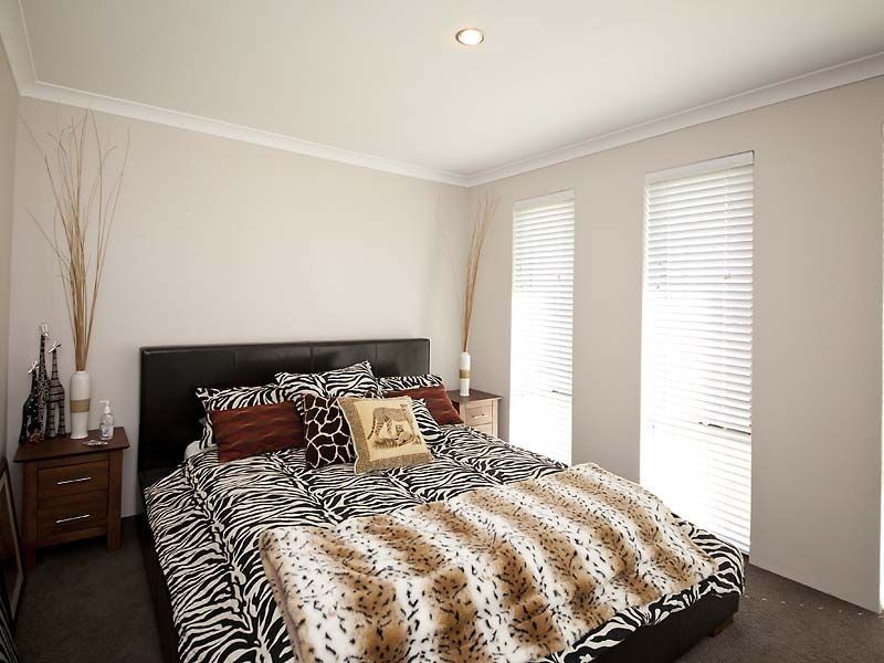 4 Westville Mews, Piara Waters WA 6112