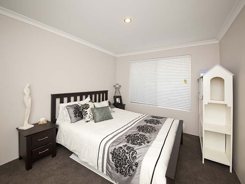 4 Westville Mews, Piara Waters WA 6112