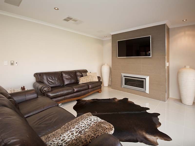4 Westville Mews, Piara Waters WA 6112