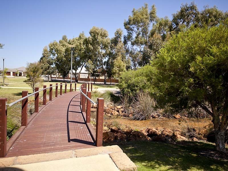 4 Westville Mews, Piara Waters WA 6112