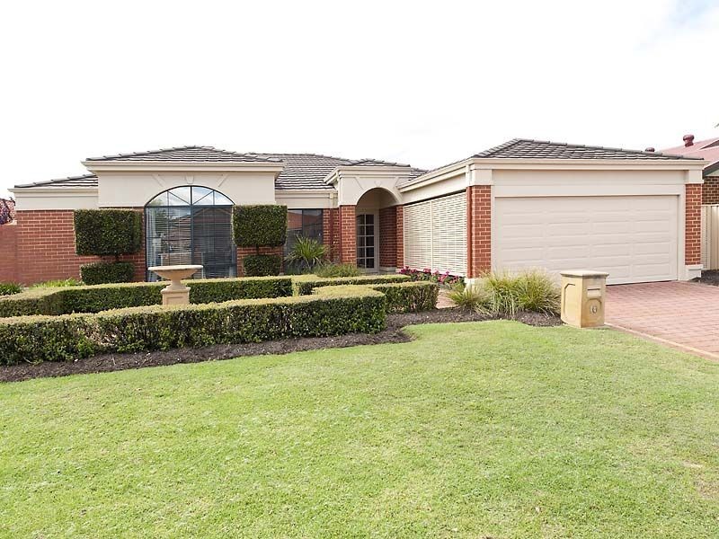 10 Frampton Crescent, Canning Vale WA 6155