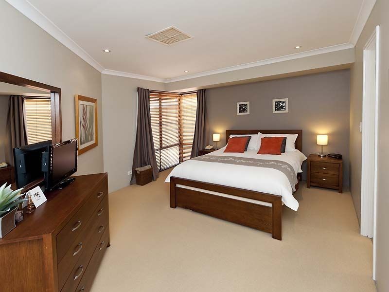 10 Frampton Crescent, Canning Vale WA 6155