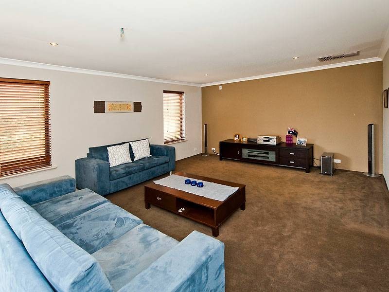 5 Houston Boulevard, Canning Vale WA 6155