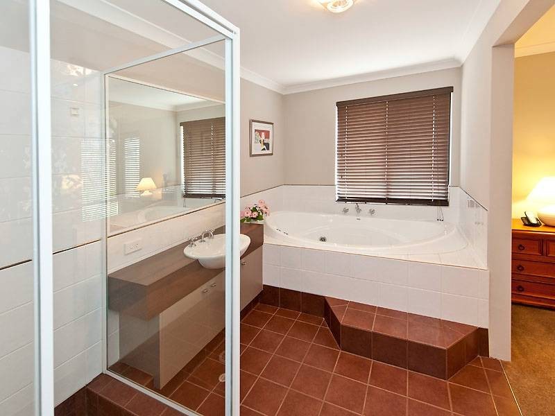 5 Houston Boulevard, Canning Vale WA 6155