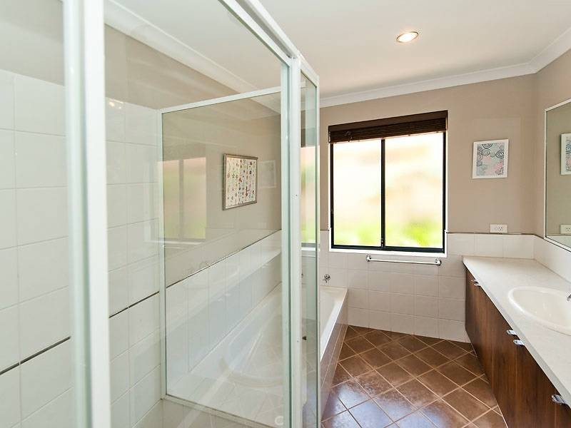 5 Houston Boulevard, Canning Vale WA 6155