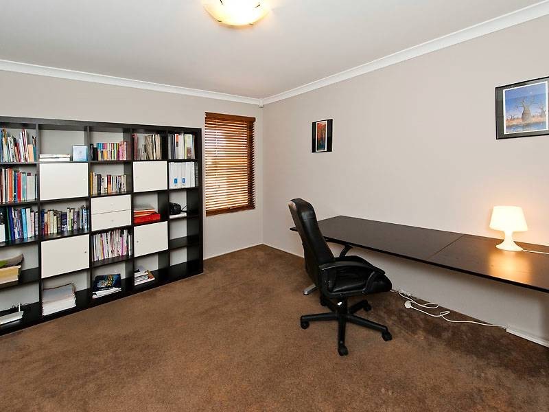 5 Houston Boulevard, Canning Vale WA 6155