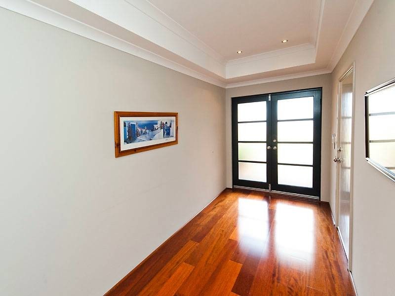 5 Houston Boulevard, Canning Vale WA 6155