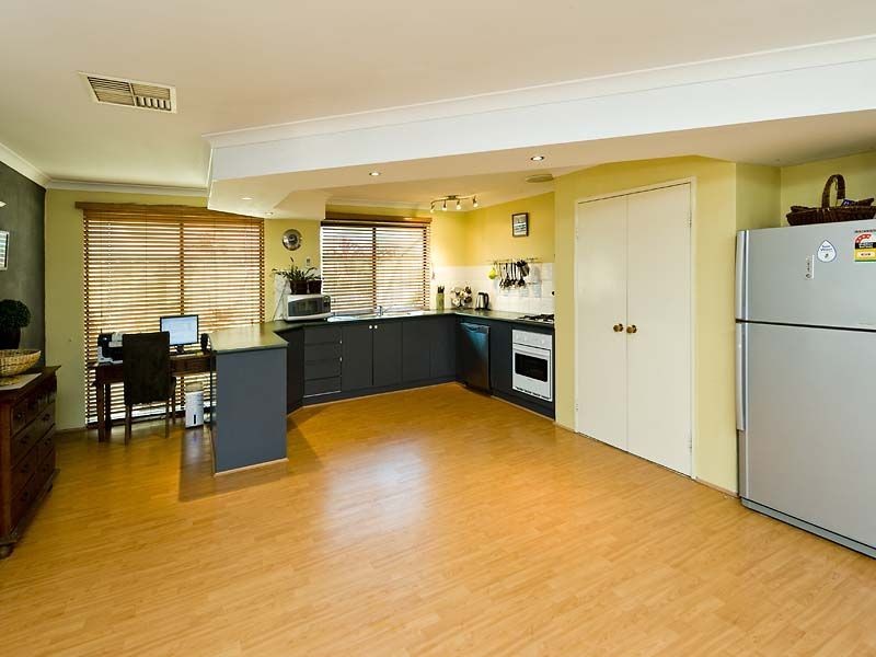 50 Brunswick Road, Thornlie WA 6108