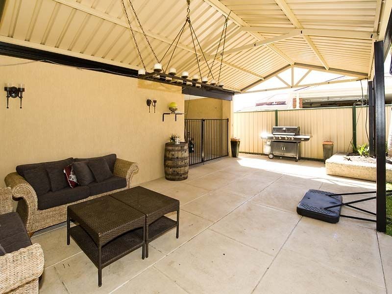 50 Brunswick Road, Thornlie WA 6108