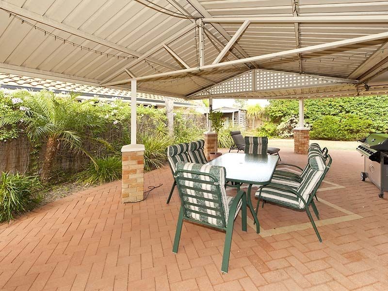 9 Petrea Place, Canning Vale WA 6155