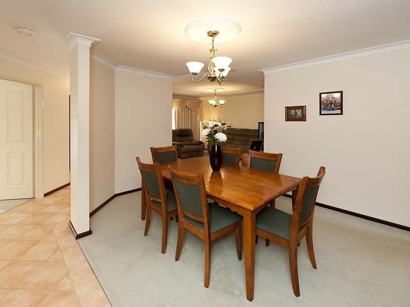 9 Petrea Place, Canning Vale WA 6155