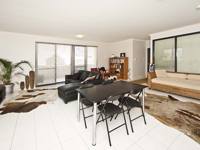 Unit 12, 2-4 Pensioner Guard Road, North Fremantle WA 6159