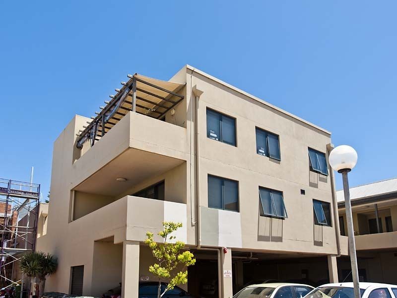 Unit 12, 2-4 Pensioner Guard Road, North Fremantle WA 6159