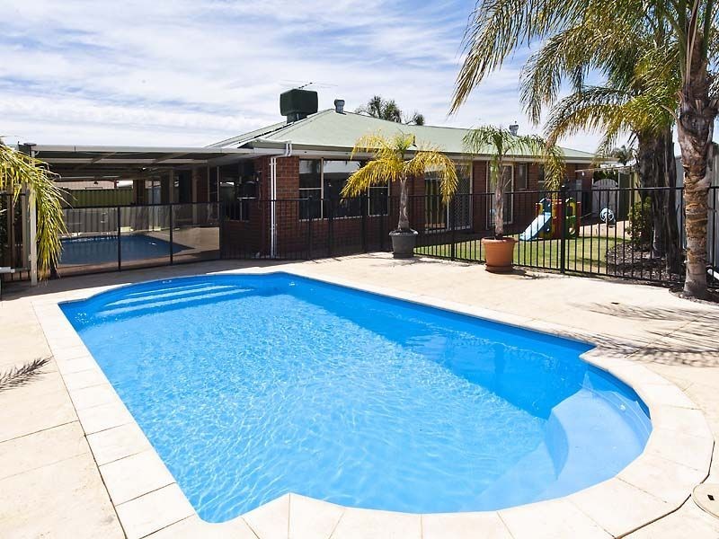 79 Bindoon Loop, Huntingdale WA 6110