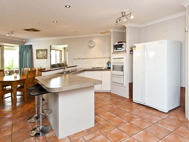 79 Bindoon Loop, Huntingdale WA 6110