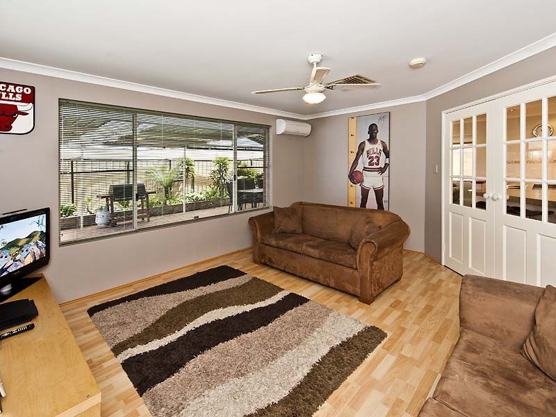 79 Bindoon Loop, Huntingdale WA 6110