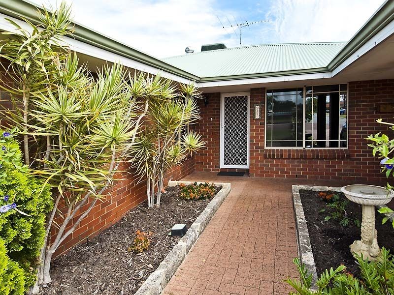 79 Bindoon Loop, Huntingdale WA 6110