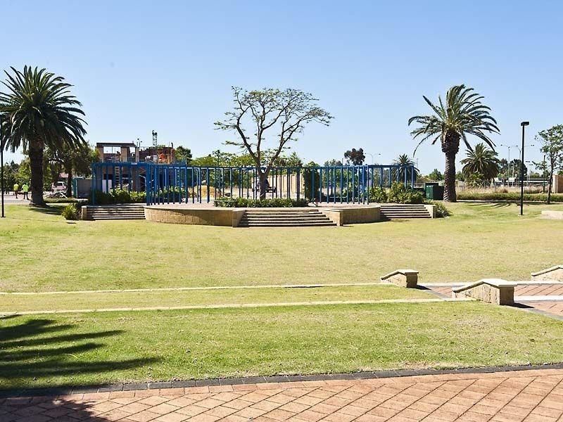 10 St Alban Promenade, Canning Vale WA 6155
