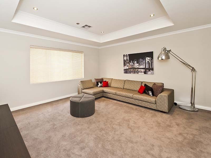 9 Pipeline Boulevard, Piara Waters WA 6112