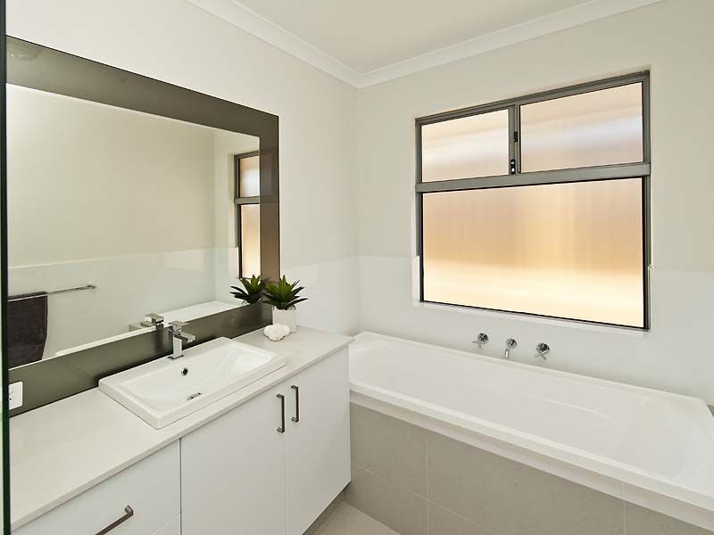 9 Pipeline Boulevard, Piara Waters WA 6112