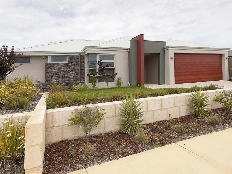 120 Columbia Parkway, Piara Waters WA 6112