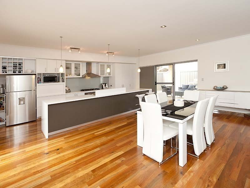 120 Columbia Parkway, Piara Waters WA 6112