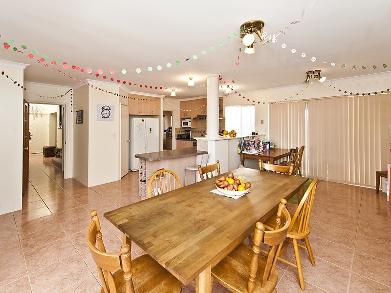 23 Davidia Lake Drive, Canning Vale WA 6155