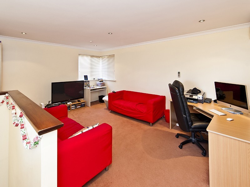 23 Davidia Lake Drive, Canning Vale WA 6155