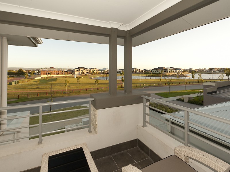 32 Castlewood Parkway, Southern River WA 6110