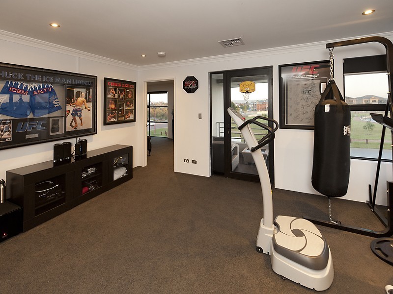 32 Castlewood Parkway, Southern River WA 6110