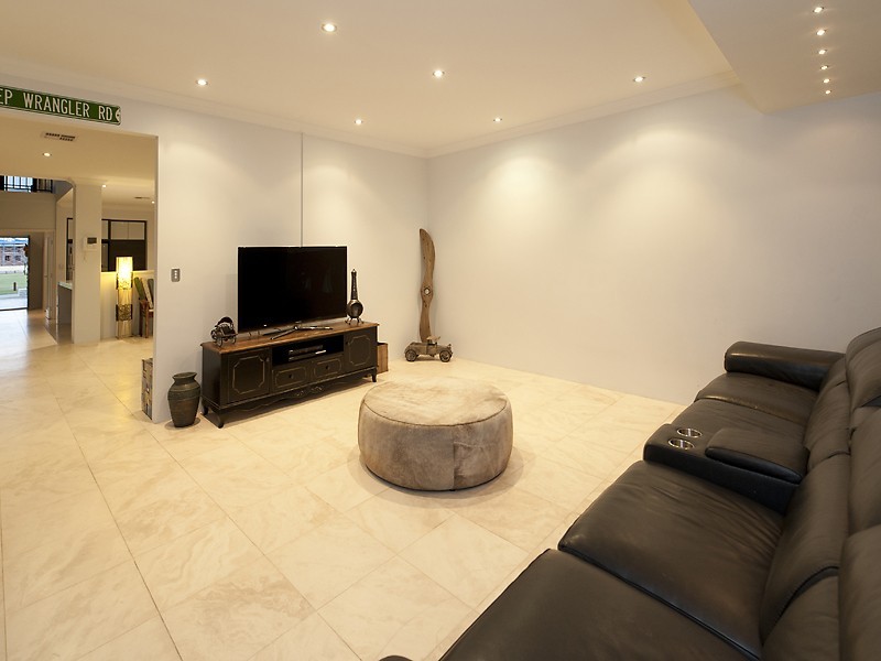 32 Castlewood Parkway, Southern River WA 6110