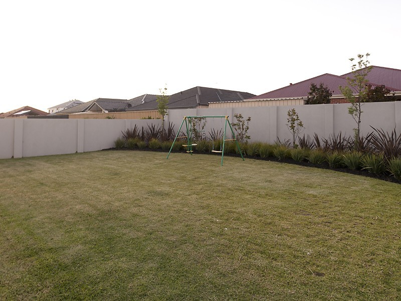 32 Castlewood Parkway, Southern River WA 6110