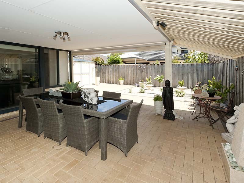 15 Casey Close, Canning Vale WA 6155