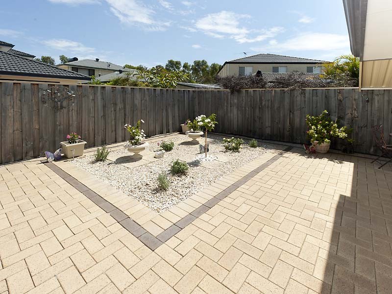 15 Casey Close, Canning Vale WA 6155