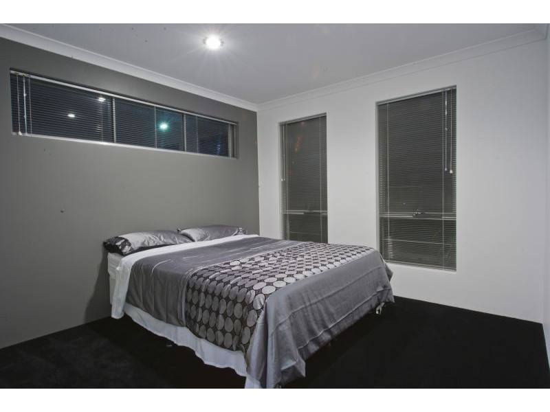 20 Yellowwood Avenue, Piara Waters WA 6112