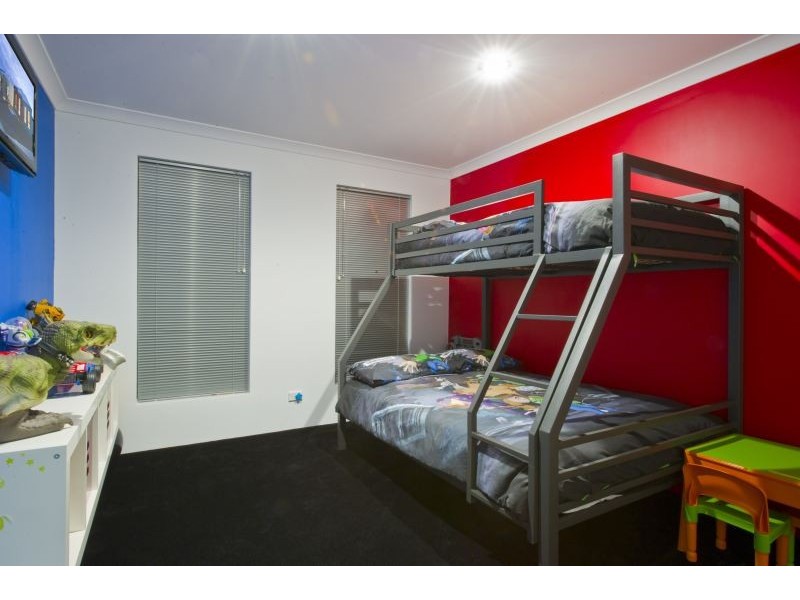 20 Yellowwood Avenue, Piara Waters WA 6112