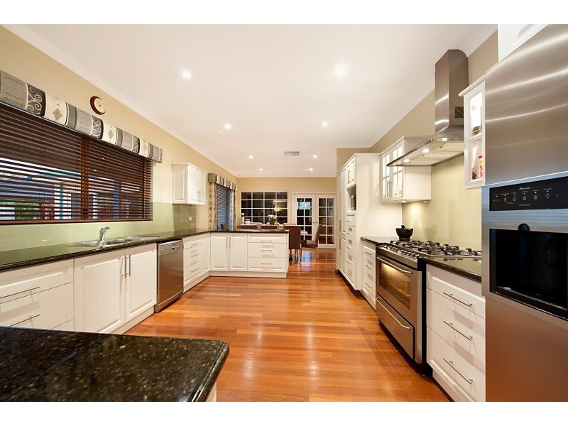 72 Blair Road, Oakford WA 6121