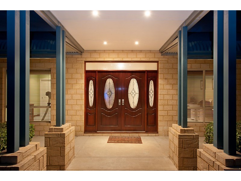 72 Blair Road, Oakford WA 6121