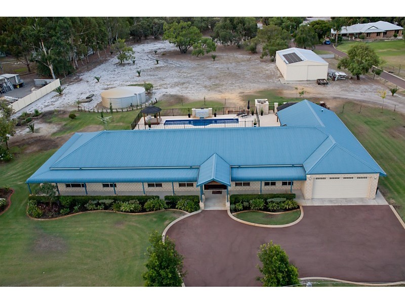 72 Blair Road, Oakford WA 6121